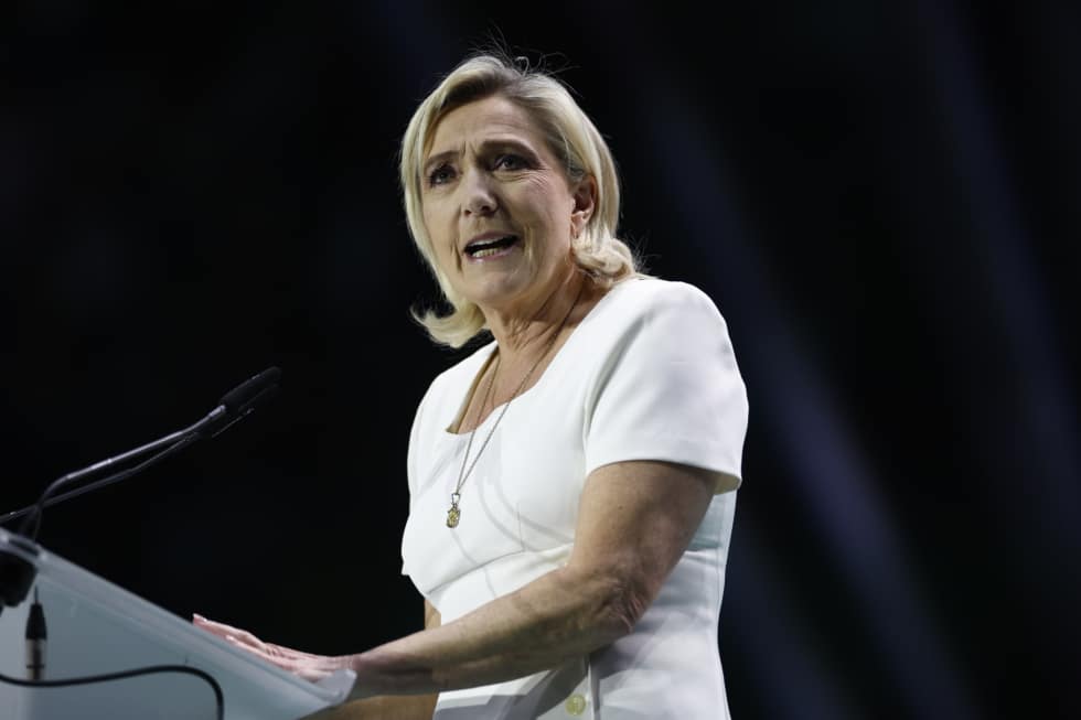 La líder de la Reagrupación Nacional francesa, Marine Le Pen, durante su intervención en la convención política de Vox "Europa Viva 24" que se celebra este domingo en el Palacio de Vistalegre, en Madrid