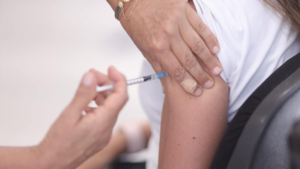 La Comisión Europea suspende la venta de la vacuna de AstraZeneca contra el Covid-19