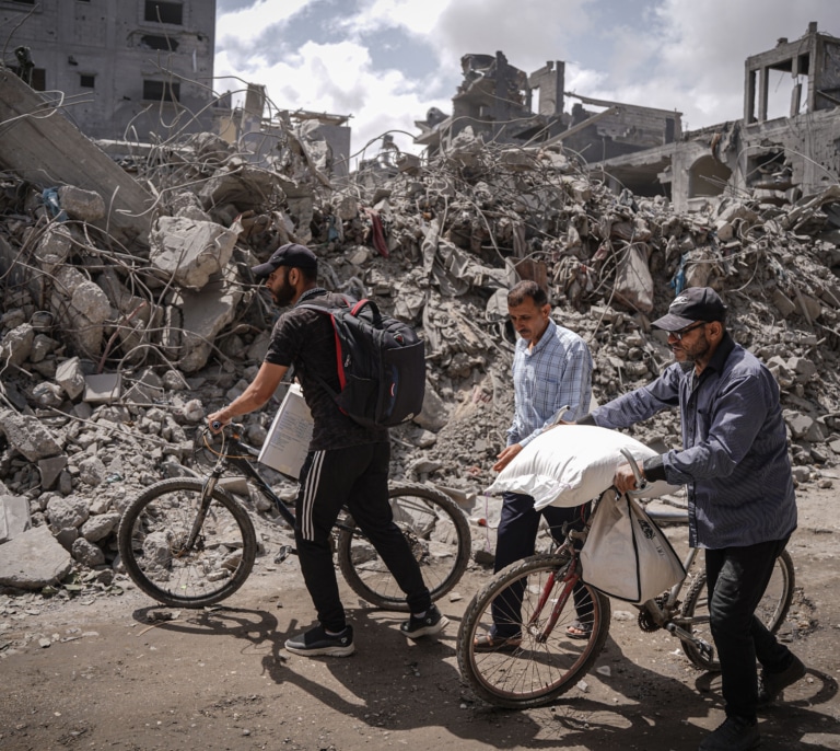 Israel mantiene la invasión de Rafah mientras estudia la propuesta de alto el fuego aceptada por Hamás