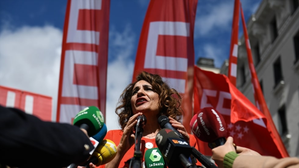 Montero lleva al 1 de mayo la cruzada del PSOE contra quienes buscan hacer "del bulo una realidad aparente"