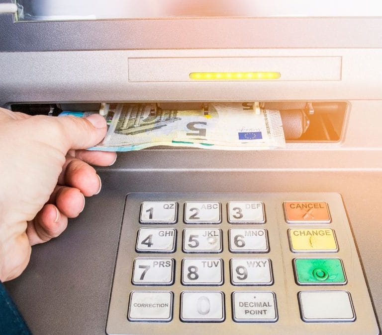 Ya puedes saber cuándo paga el SEPE el paro en mayo: todas las fechas según tu banco