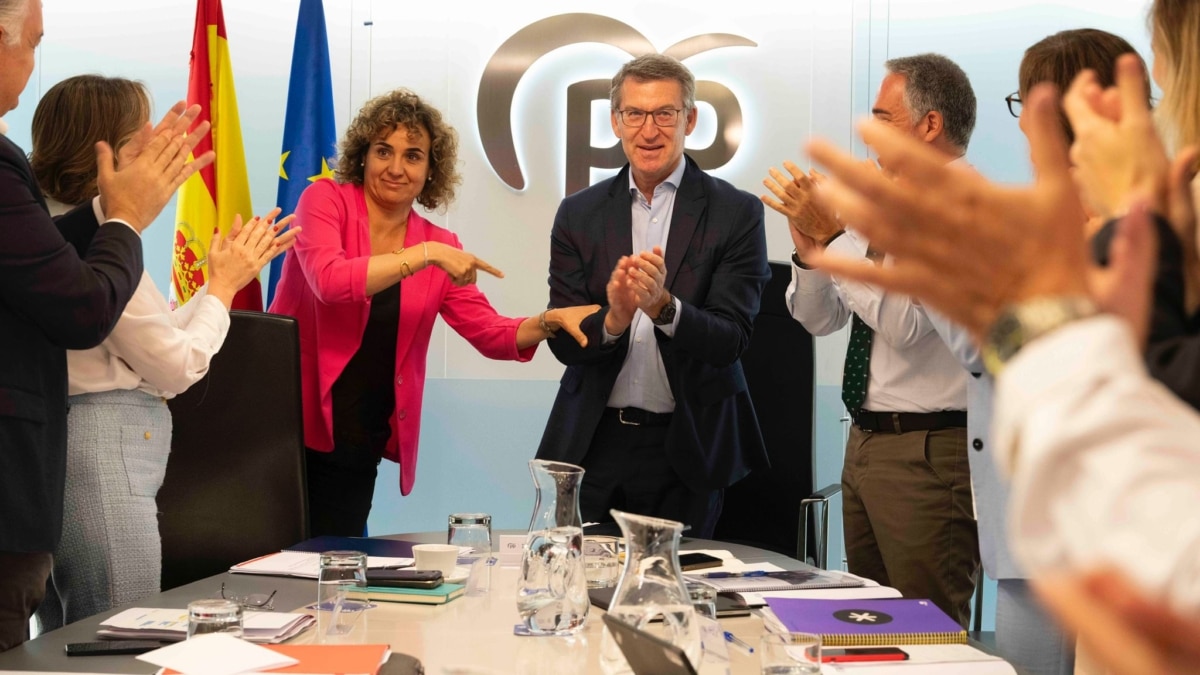 El PP aventura un gobierno de Puigdemont con el apoyo de Sánchez y el sacrificio de Illa