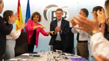El PP aventura un gobierno de Puigdemont con el apoyo de Sánchez y el sacrificio de Illa