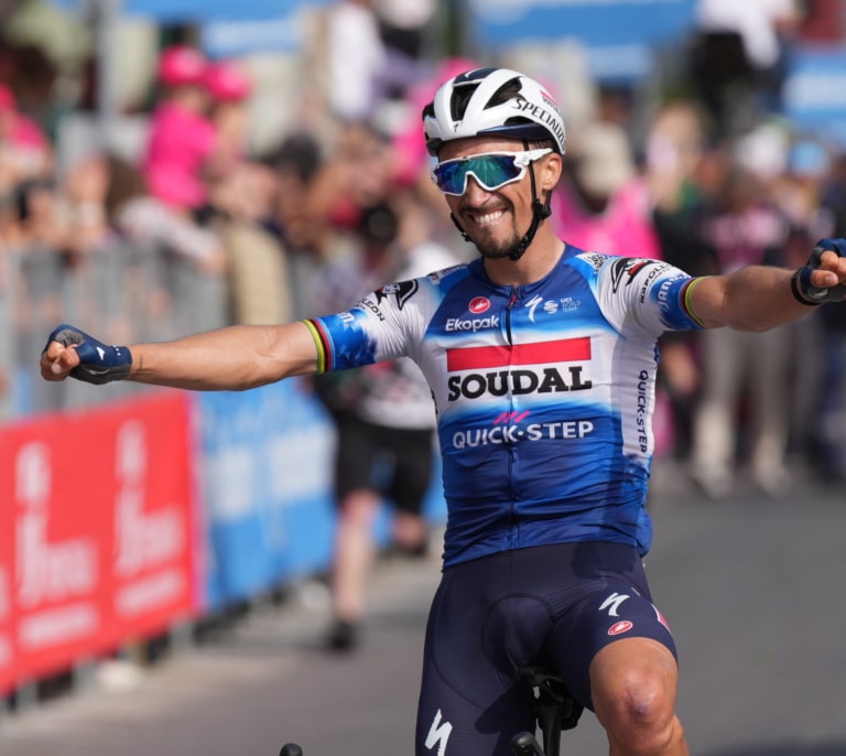 El Giro revive a Julian Alaphilippe