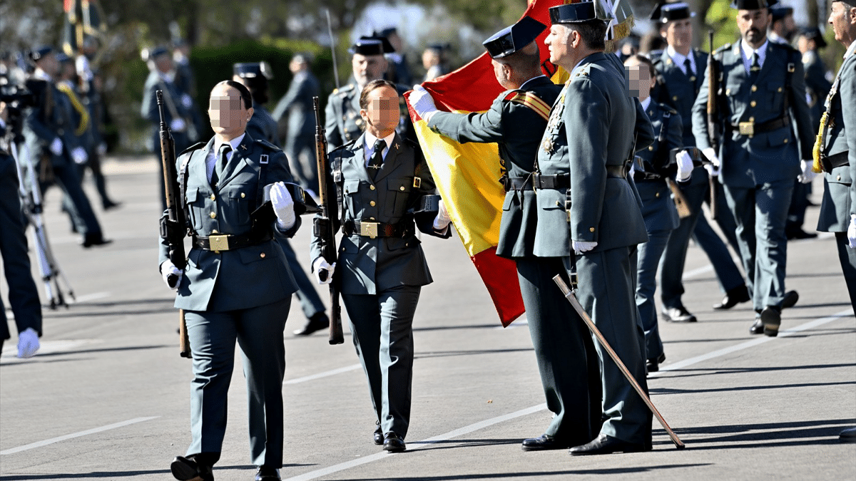 Imágenes durante la jura de bandera presidida por el rey Felipe VI, a 12 de abril de 2024, en Baeza, Jaén (Andalucía, España).