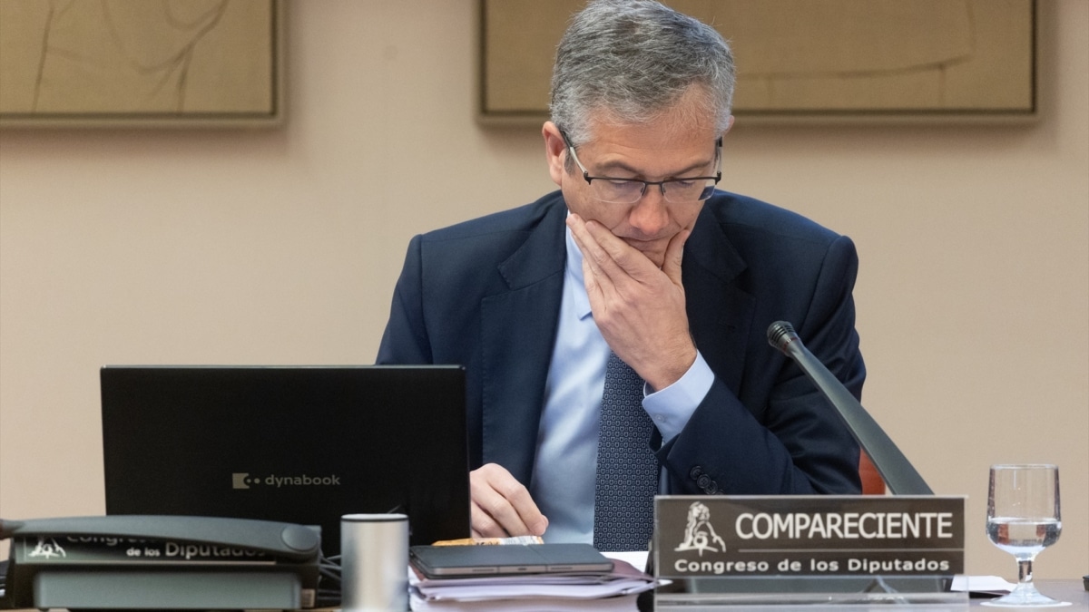 El gobernador del Banco de España, Pablo Hernández de Cos, durante su comparecencia ante la Comisión de Economía del Congreso de los Diputados.