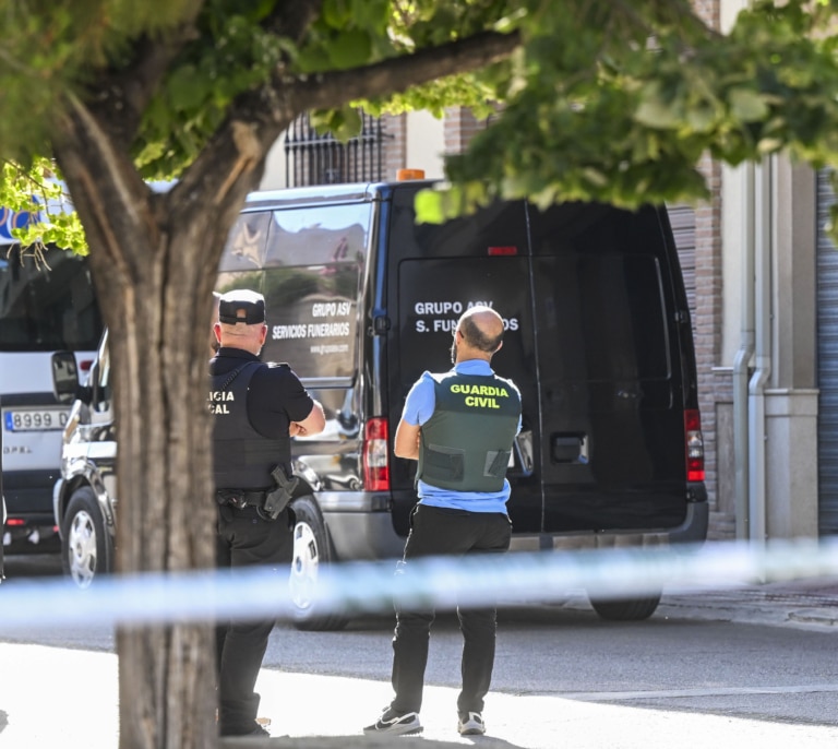 La autopsia confirma que uno de los hermanos asesinados por su abuelo murió por un disparo en la espalda y otro por asfixia