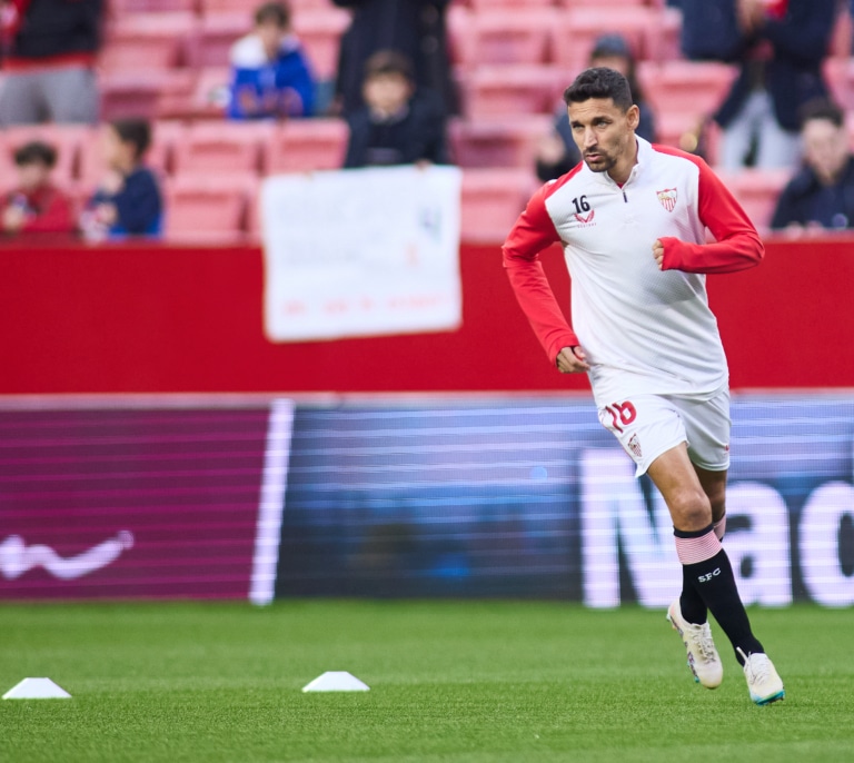 Jesús Navas renueva con el Sevilla hasta el 31 de diciembre y colgará las botas