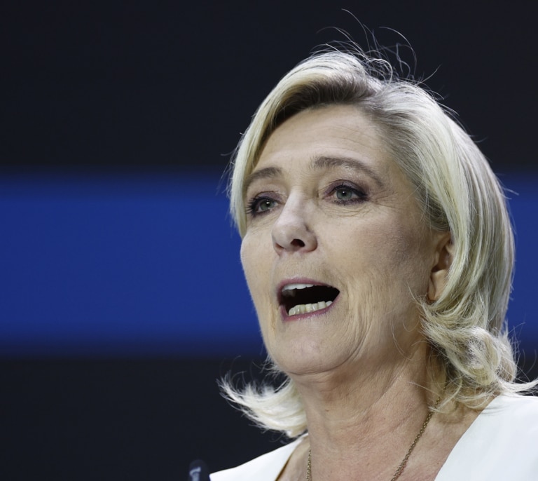 La ruptura con los ultras alemanes acerca a Le Pen y Salvini a Meloni y el PP europeo