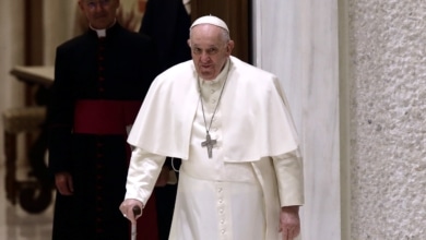El Papa pide a los obispos italianos que impidan entrar a homosexuales a los seminarios: "Hay demasiado ambiente maricón"