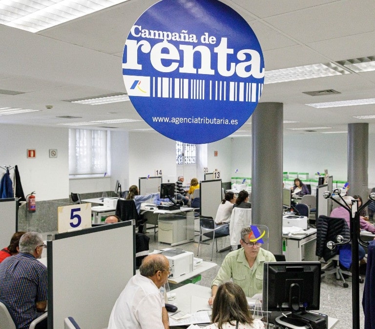Declaración Renta 2023: Hasta qué edad y cuánto me puedo deducir por hijo a cargo