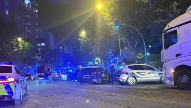 Una reyerta frente al Santiago Bernabéu deja once heridos, uno grave