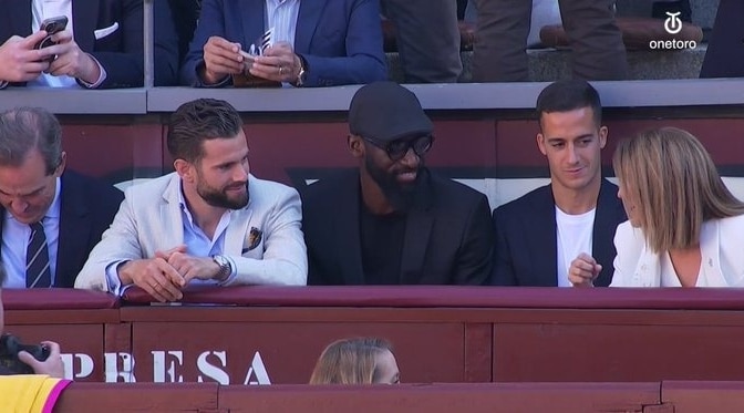 Rüdiger, Nacho y Lucas Vázquez, espectadores  de lujo en el callejón de Las Ventas