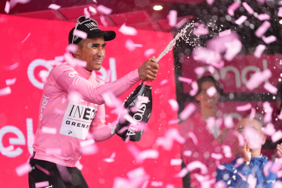 Jhonatan Narváez celebra su victoria en la primera etapa del Giro de Italia 2024