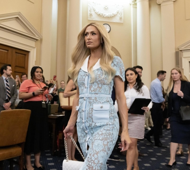 Paris Hilton en el Capitolio: "Abusaron sexualmente de mí y me obligaron a tomar medicamentos"