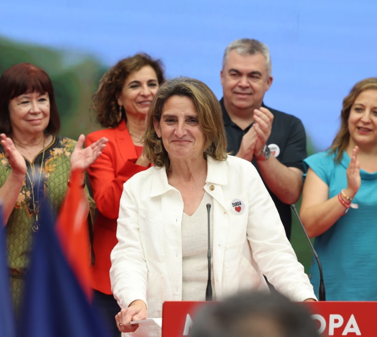 El PSOE se queda por debajo de sus últimas expectativas pero evita una victoria contundente de Feijóo