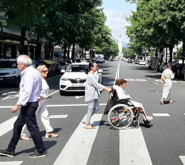 Euskadi tiene diez veces más residencias de ancianos que guarderías