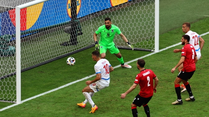 Georgia y República Checa empatan y tendrán que ganar en la última jornada