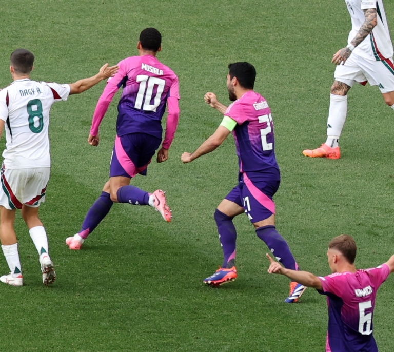 Musiala y Gündogan guían a Alemania a los octavos de final