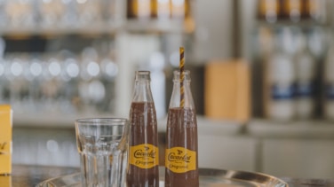 El dueño de ColaCao compra la mitad de Cacaolat a Damm para crear el mayor grupo español de batidos