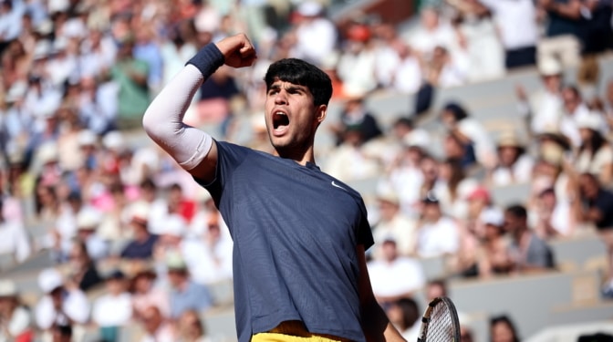 Carlos Alcaraz escribe historia en París con su primer Roland Garros