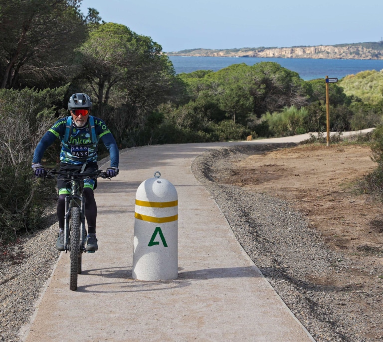 Muere un ciclista de 64 años tras caerse en una bajada en Peñacerrada