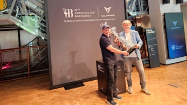 America's Cup y Cupra escenifican las sinergias tecnológicas en la alta competición y la movilidad