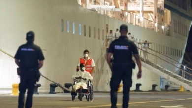Llega a Canarias el crucero que rescató a un cayuco rumbo a Brasil