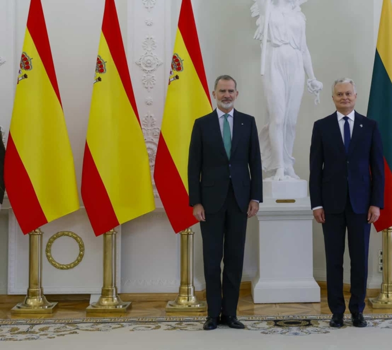 Zarzuela achaca al Gobierno la ausencia de un ministro en el viaje del Rey a las repúblicas bálticas