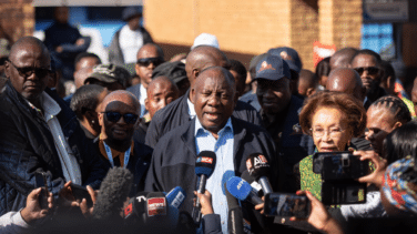El partido de Mandela pierde la mayoría absoluta en Sudáfrica por primera vez desde el final del apartheid