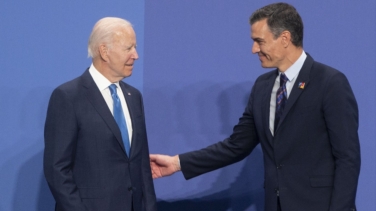 Sánchez gana a Biden y a Trump