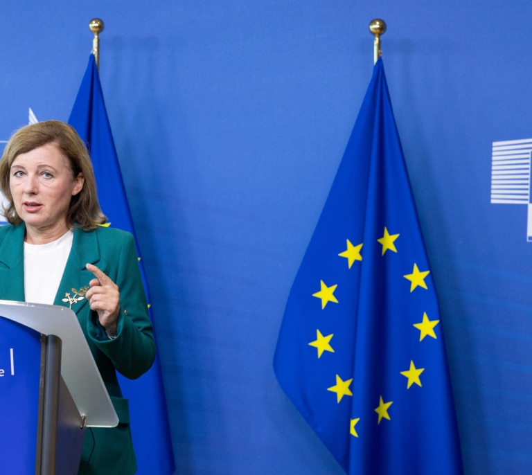Bruselas demanda a Gobierno y PP propuestas concretas para retomar la mediación sobre el CGPJ