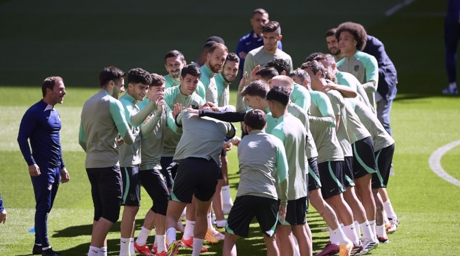 La Federación y LaLiga estudiarán la eliminación de los "pasillos de collejas" en el fútbol
