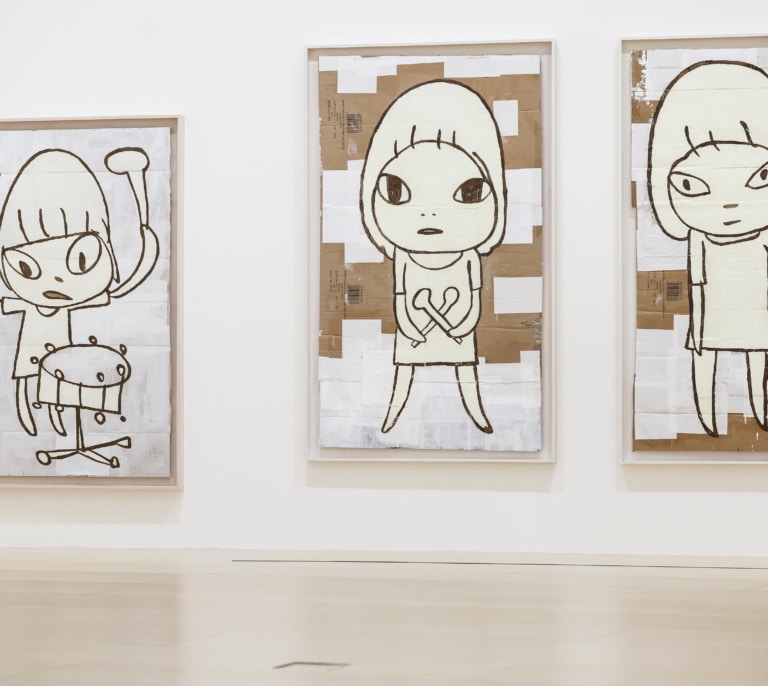 Las niñas de mirada insolente y cabeza grande de Yoshitomo Nara