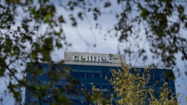 Criteria vende casi la totalidad de su 3% en Cellnex