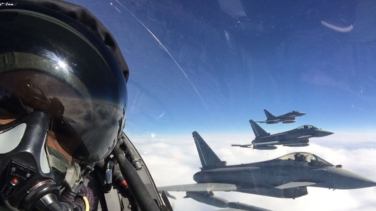 De Albacete a la India pasando por Alaska: el colosal viaje de seis cazas españoles