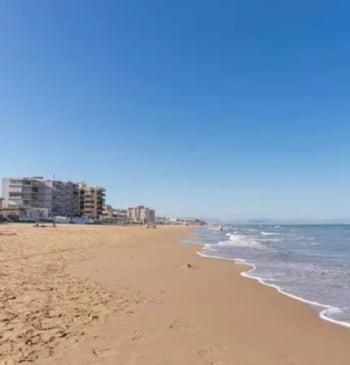 Las viviendas autosuficientes se transforman en un preciado tesoro en la Costa [...]