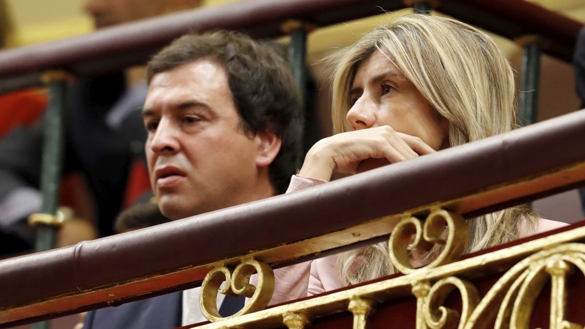 La esposa de Pedro Sánchez, Begoña Gómez, y su hermano, David Sanchez