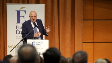 Juan Roig dice que "los empresarios junto a los directivos y trabajadores generamos la riqueza productiva en el país"
