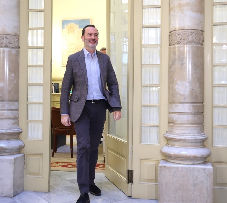 Le Senne, un año al frente del Parlament balear: supernumerario del Opus y "vigilado" por Abascal