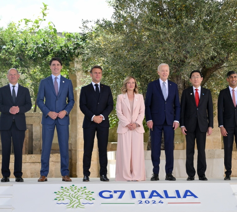 El G7 concederá un préstamo de 46.000 millones a Ucrania garantizados por los intereses de bienes rusos congelados