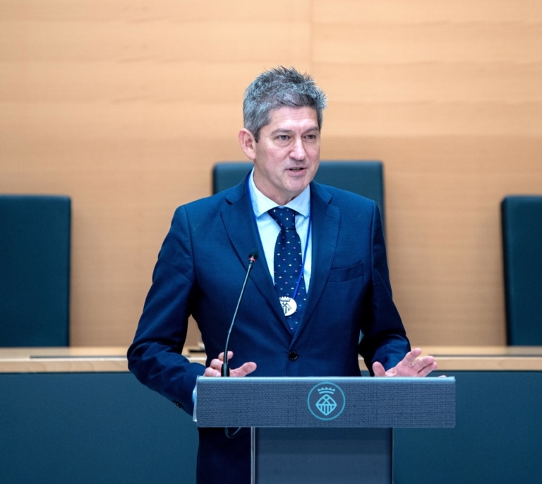 David Quirós, investido nuevo alcalde de L'Hospitalet de Llobregat