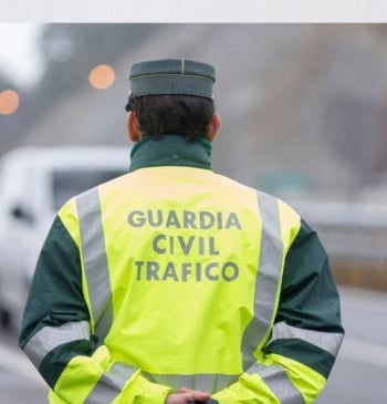 Tres muertos y un herido tras un choque frontal entre dos coches [...]