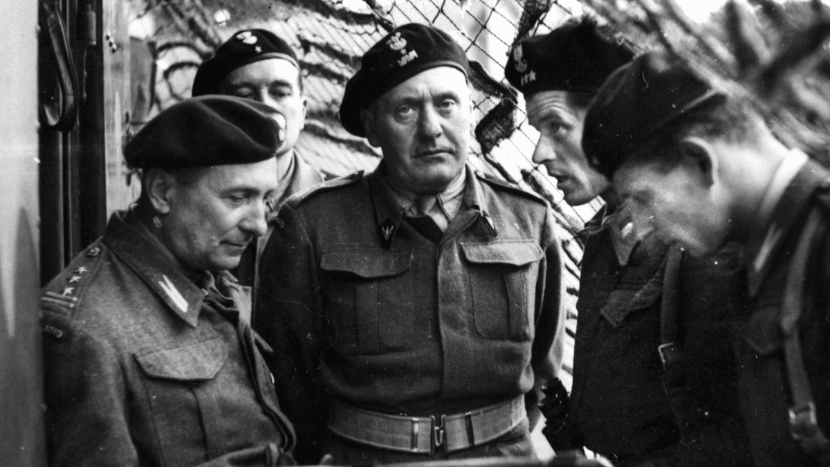 El general Stanisław Maczek, figura clave de la participación de Polonia en el desembarco de Normandía, durante la campaña en territorio francés.