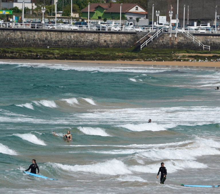 El calor da un respiro en un fin de semana marcado por el viento y las tormentas
