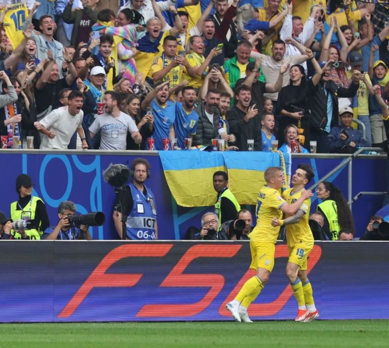 Ucrania remonta a Eslovaquia y mete en un lío a Bélgica
