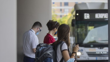 El Gobierno rebaja hasta un 90% los billetes de tren y autobús de los jóvenes para viajar este verano 2024