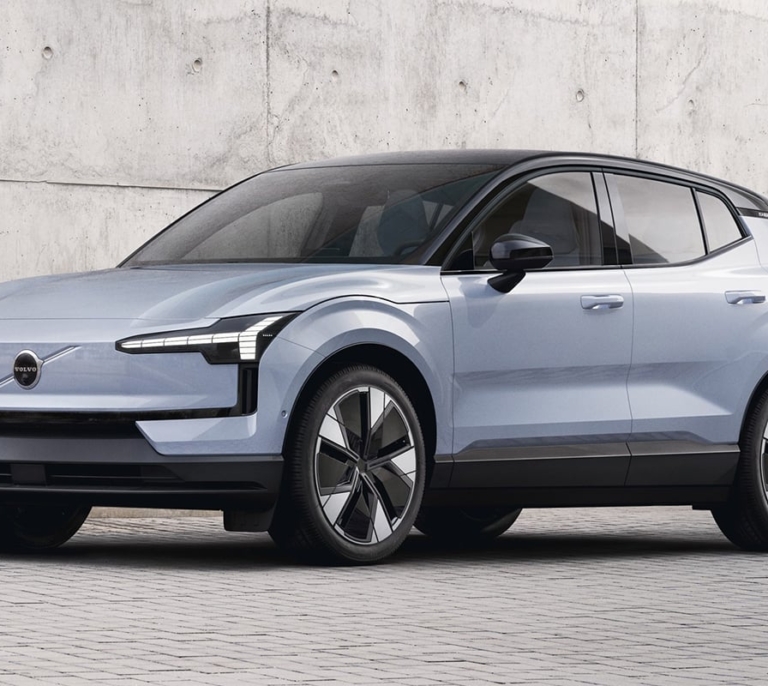 Volvo pide revisar 2.000 coches EX30 en España por posibles fallos en el software