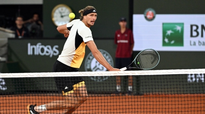 Zverev pasa a las semifinales del Roland Garros tras tumbar a Alex de Miñaur