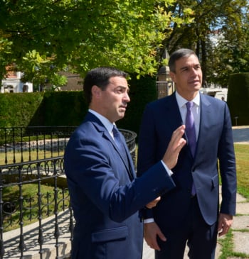 El PNV escenifica su frágil apoyo a Sánchez mientras acelera la cesión [...]